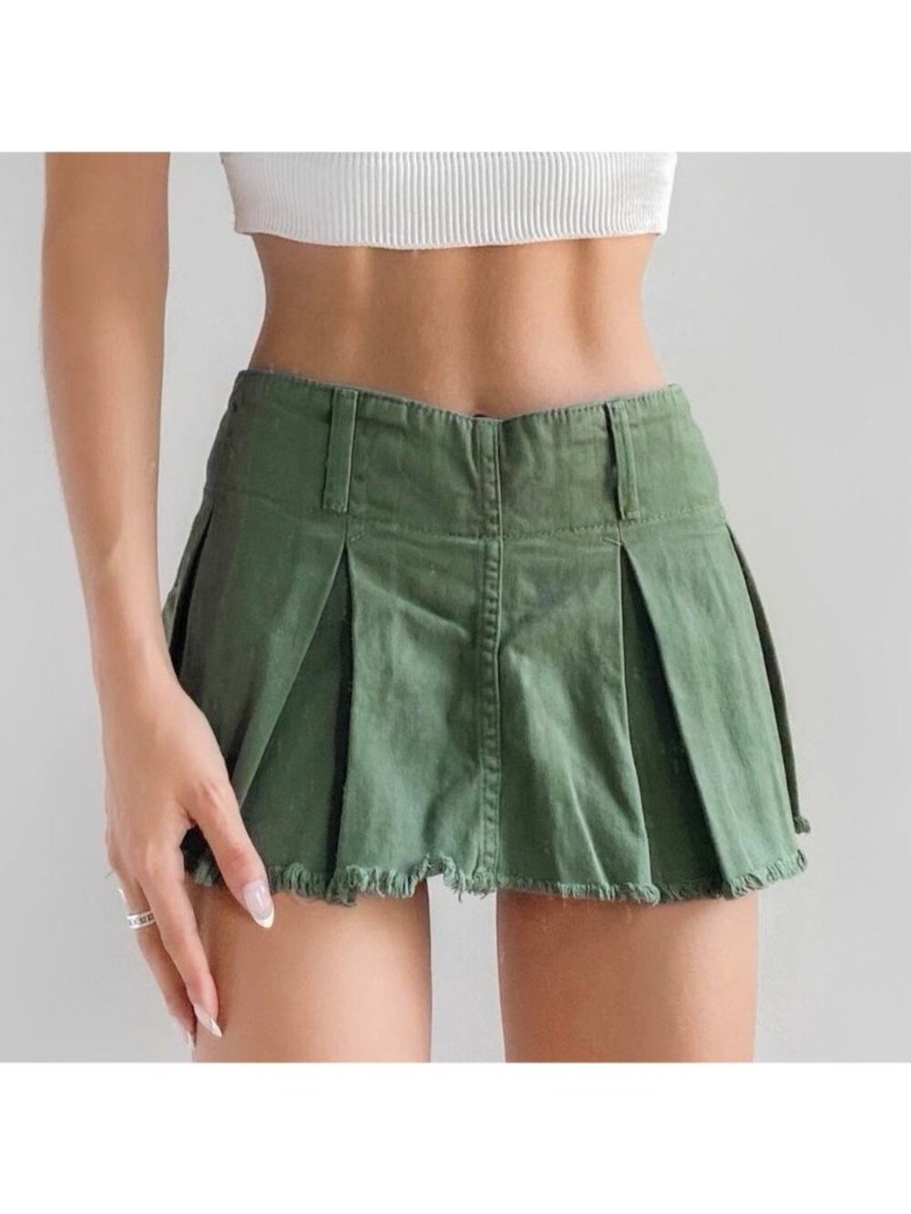 Free People Green Pleated Micro Mini Skort Frayed Hem Y2K Skirt Women’s Size 8